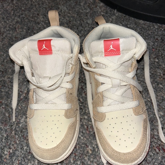 Air Jordan - Picture 1 of 5